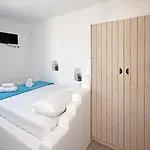 Marina's House Τούρλος